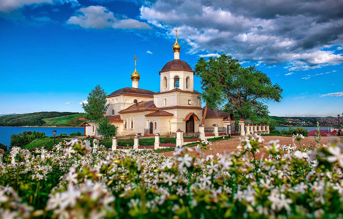 Из Казани на Остров-град Свияжск: Экскурсионный тур (метеор + метеор)